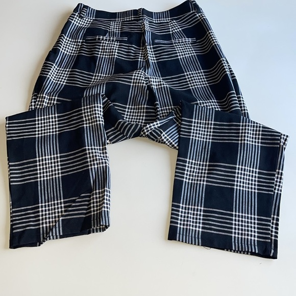 Forever 21 Pleat Front Button Up Black Plaid Pants - Picture 9 of 9